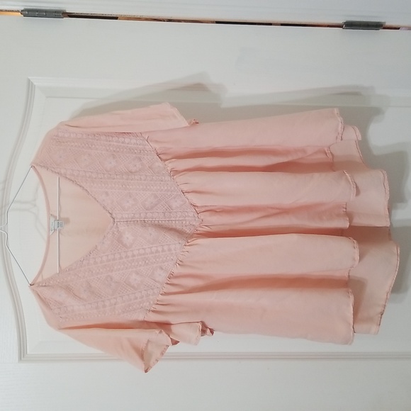 C Est. 1946 Tops - EST.1946 Peach Lace Applique Flowy Top